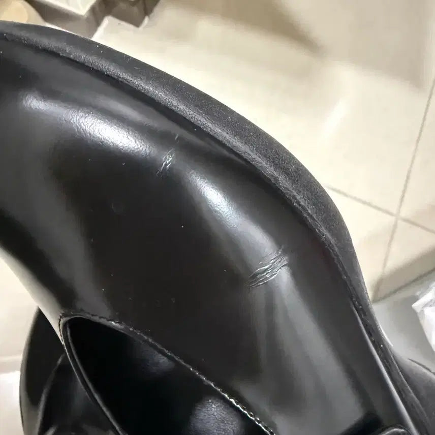 [BUNJANG] Urbanic30 Vibram Mary Jane Glossy Shoes / 얼바닉30 비브람 메리제인 글로시 250