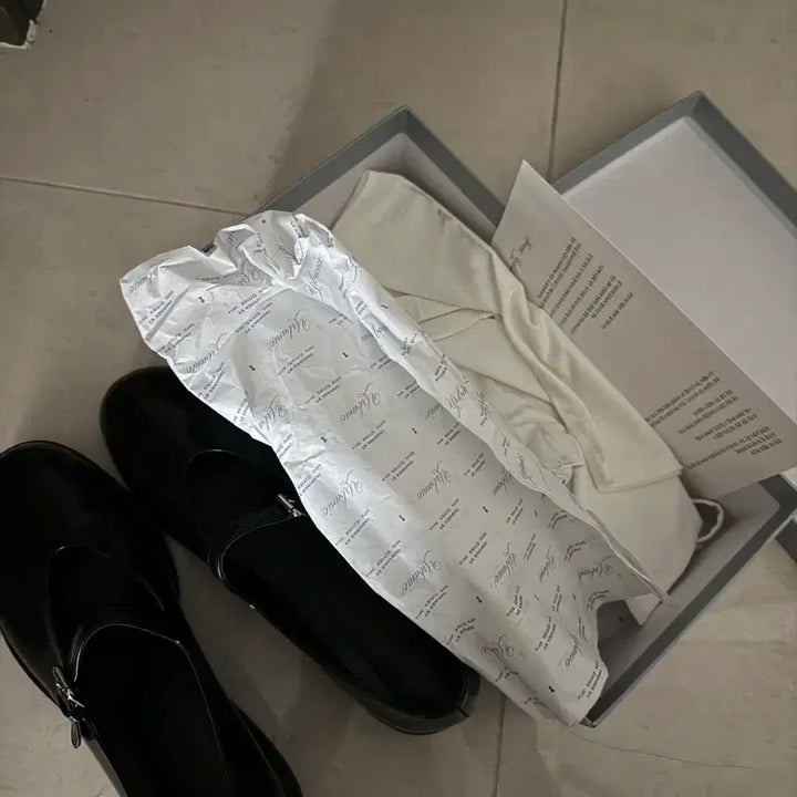 [BUNJANG] Urbanic30 Vibram Mary Jane Glossy Shoes / 얼바닉30 비브람 메리제인 글로시 250