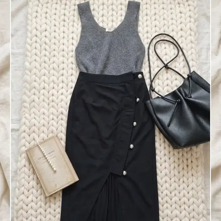 [BUNJANG] Eleventh Street 100% Wool Silver Button Pencil Skirt Classic Black / (새상품급) 일레븐스 스트리트 / 울 100% 실버 버튼 펜실 스커트