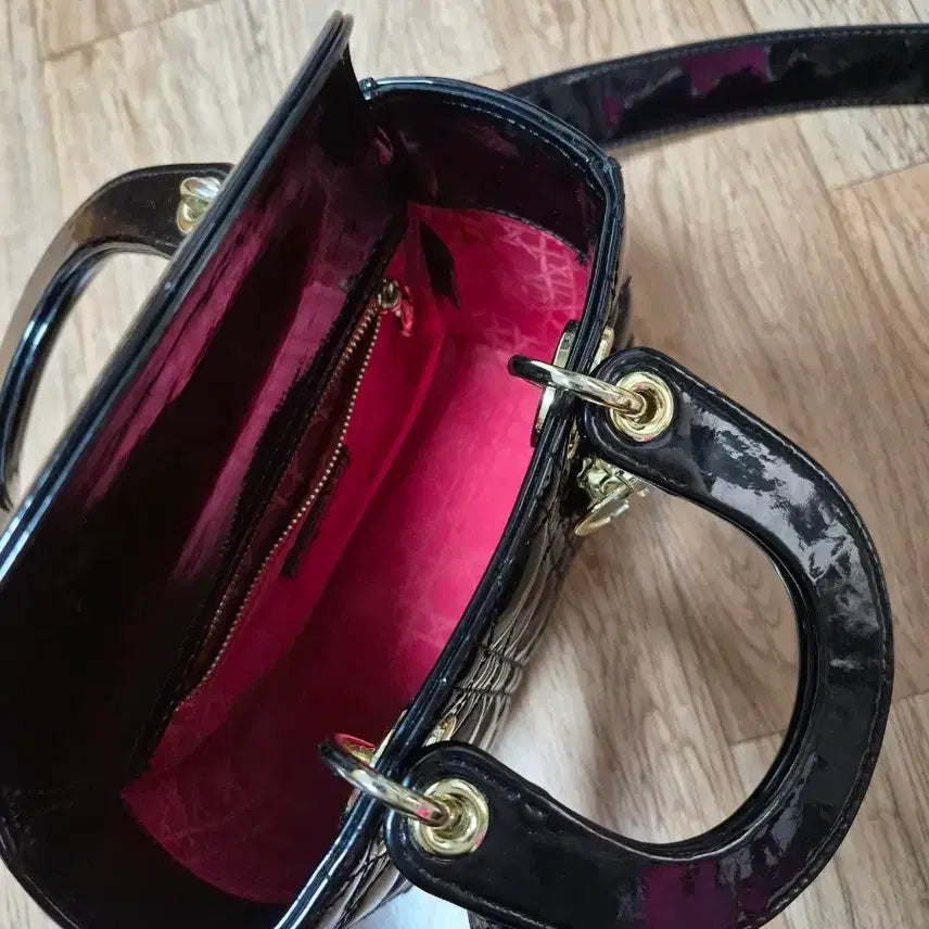 [BUNJANG] Black Patent Leather Tote Bag / Shoulder Bag / 블랙 페이던트 토트백 겸 숄더백 가능