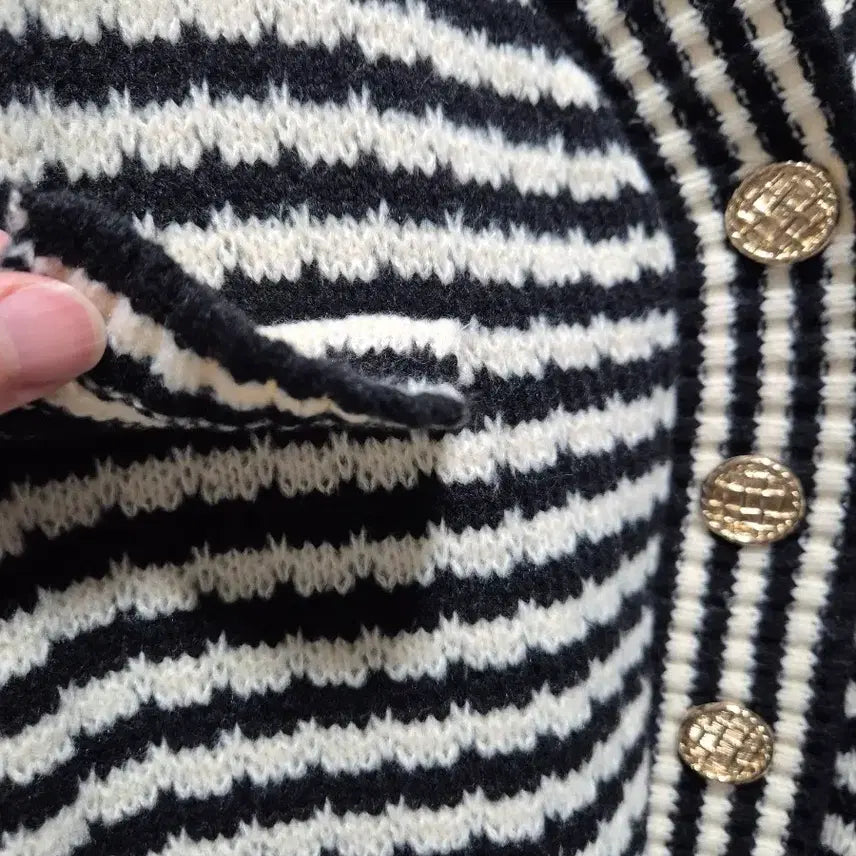 [BUNJANG] Vtg Striped Gold Button Cardigan / (세일)(새상품)vtg 스트라이프 금장 버튼 가디건