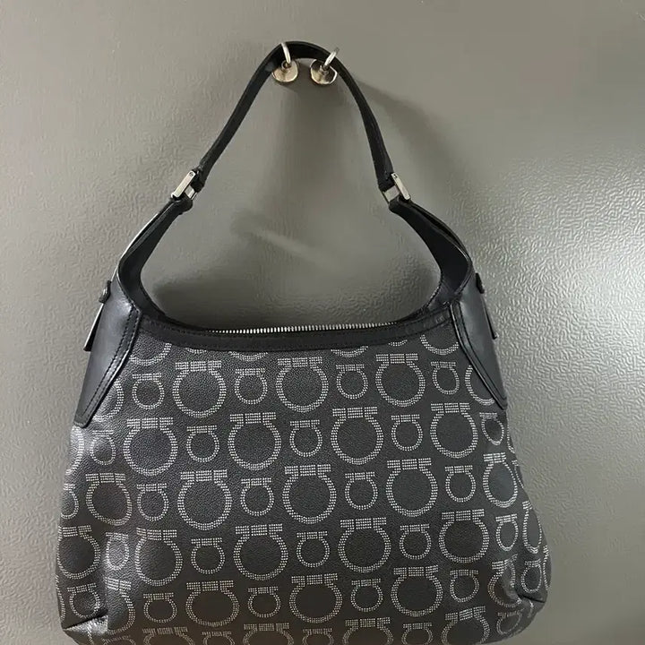 [BUNJANG] Salvatore Ferragamo Gancini Logo PVC Hobo Shoulder Bag / 페라가모 가방, 핸드백