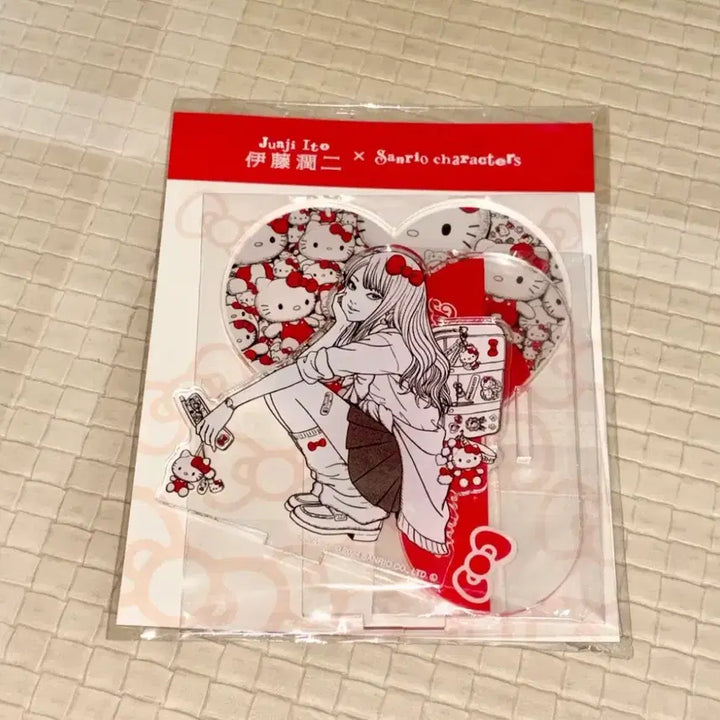 [SOLD OUT] 정품 이토 준지 토미에 산리오 헬로 키티 콜라보 아크릴 스탠드