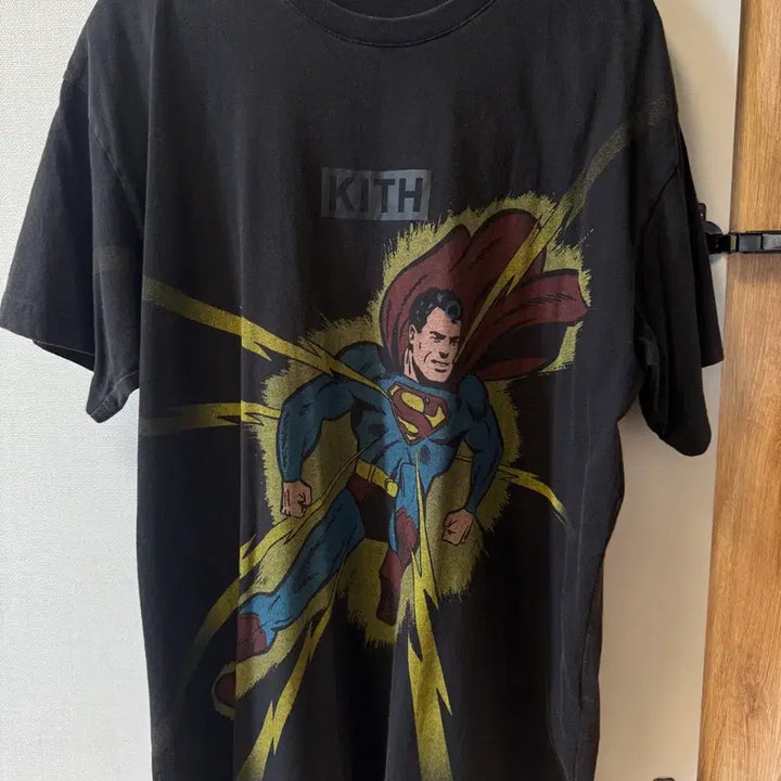 [BUNJANG] Kith Superman T-shirt / Kith 슈퍼맨 반팔 L사이즈