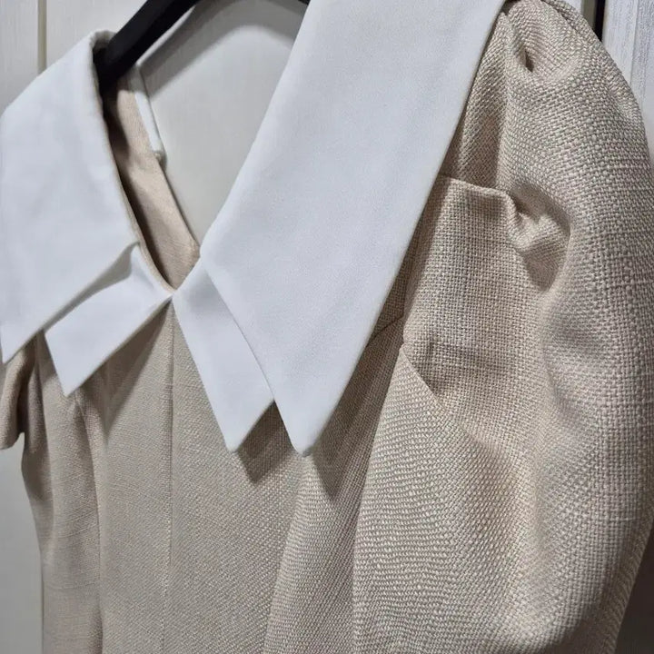 [SOLD OUT] (타임세일)(새상품)DINT 칼라 배색 반팔 원피스