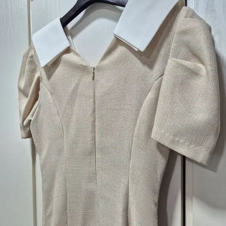 [SOLD OUT] (타임세일)(새상품)DINT 칼라 배색 반팔 원피스
