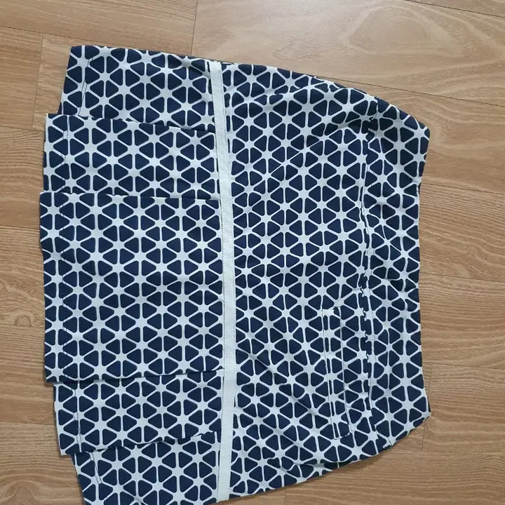 [BUNJANG] W.Angle Navy White Pattern Shorts Size 85 / 와이드앵글 네이비 화이트 패턴 반바지 85