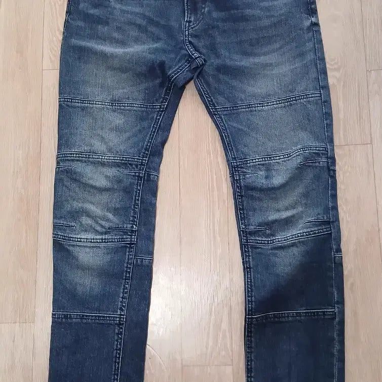 [SOLD OUT] H&amp;M x 코아첼라 콜라보 한정판 바이커 데님 스키니핏 33