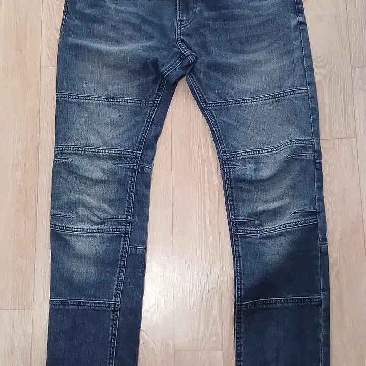 [SOLD OUT] H&amp;M x 코아첼라 콜라보 한정판 바이커 데님 스키니핏 33