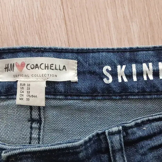 [SOLD OUT] H&amp;M x 코아첼라 콜라보 한정판 바이커 데님 스키니핏 33