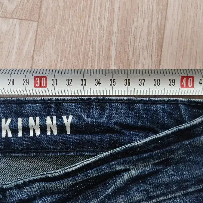 [SOLD OUT] H&amp;M x 코아첼라 콜라보 한정판 바이커 데님 스키니핏 33
