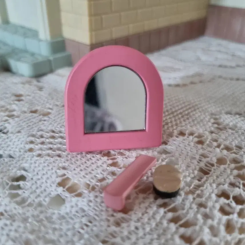 [BUNJANG] Sylvanian Families Mirror and Shoe Brush Set / 실바니안 세트