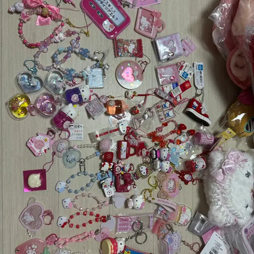 [BUNJANG] Hello Kitty Keychain / 헬로키티 키링