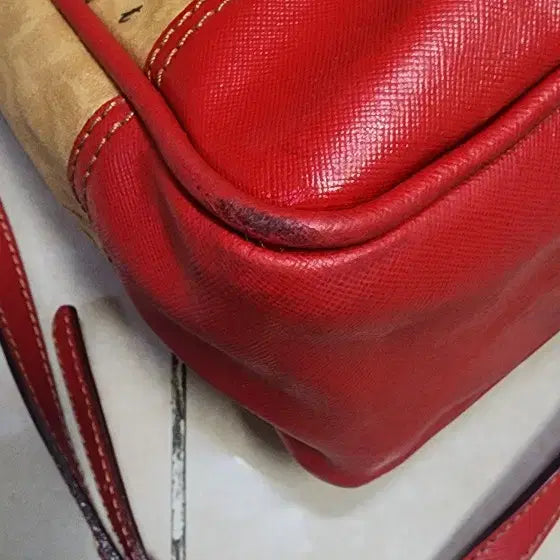 [BUNJANG] Alviero Martini Large Shoulder Bag / 알비에로마르티니 라지사이즈 숄더백