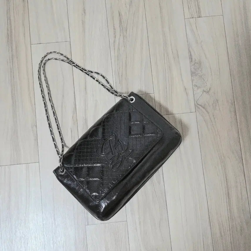 [BUNJANG] Louis Quatorze Enamel Silver Chain Shoulder Bag / 루이까또즈 에나멜 은장체인 숄더백