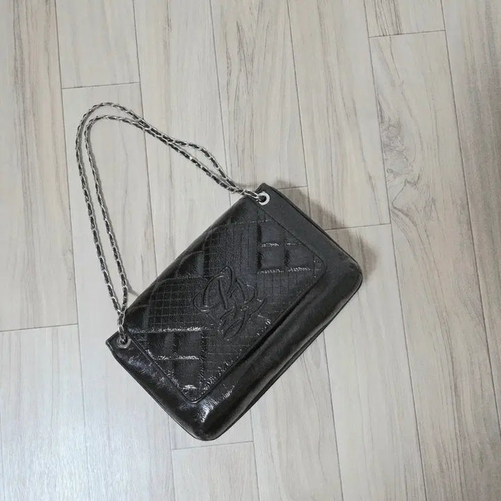 [BUNJANG] Louis Quatorze Enamel Silver Chain Shoulder Bag / 루이까또즈 에나멜 은장체인 숄더백