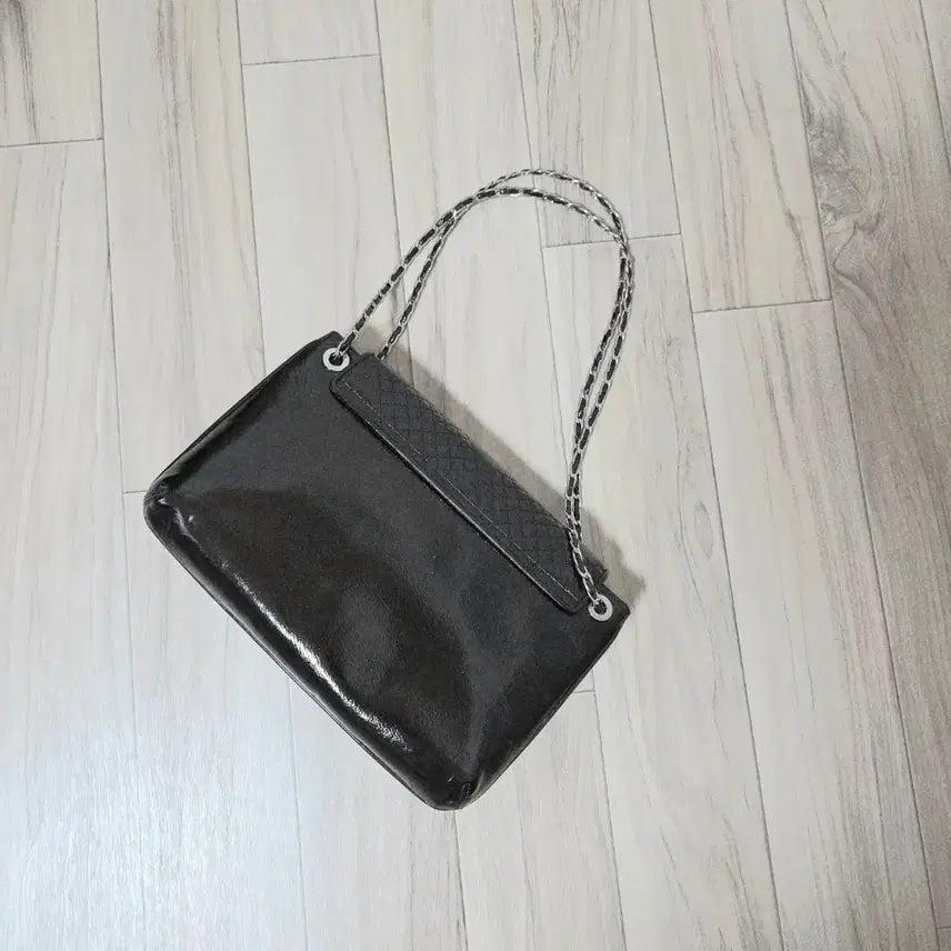 [BUNJANG] Louis Quatorze Enamel Silver Chain Shoulder Bag / 루이까또즈 에나멜 은장체인 숄더백