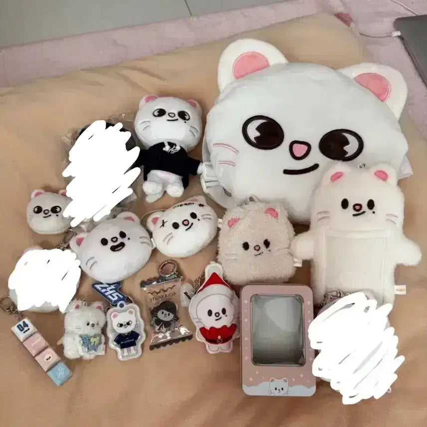 [BUNJANG] Stray Kids Hyunjin Jiniret MD Bundle Set / 스키주 지니렛 엠디 13개 일괄양도