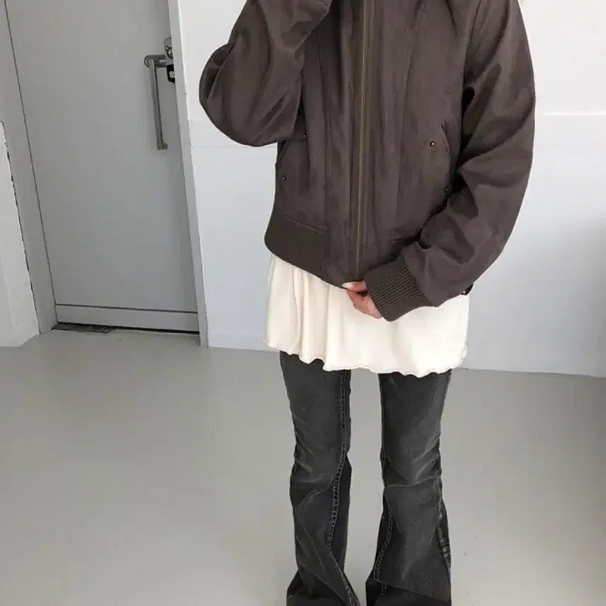 [SOLD OUT] 이이알하우스 스너그 로우 부츠컷 팬츠 이이알하우스 부츠컷팬츠