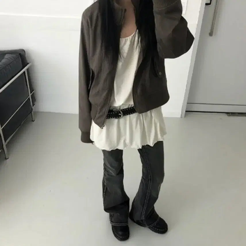 [SOLD OUT] 이이알하우스 스너그 로우 부츠컷 팬츠 이이알하우스 부츠컷팬츠