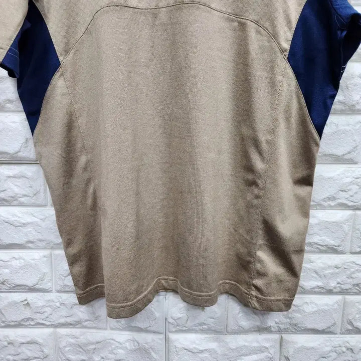 [SOLD OUT] 콜핑 반팔  기능성 반집업티 105사이즈 k573