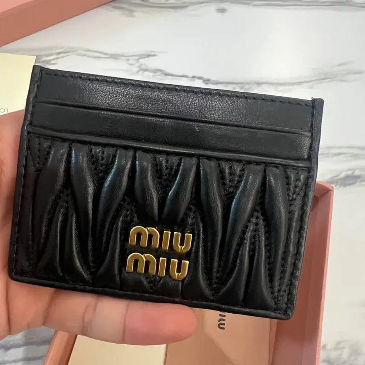 [SOLD OUT] 미우미우 카드지갑 블랙