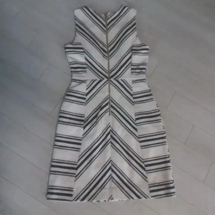[SOLD OUT] (최종) h&amp;m 프리미엄라인 정장 스타일 원피스 44~마른55