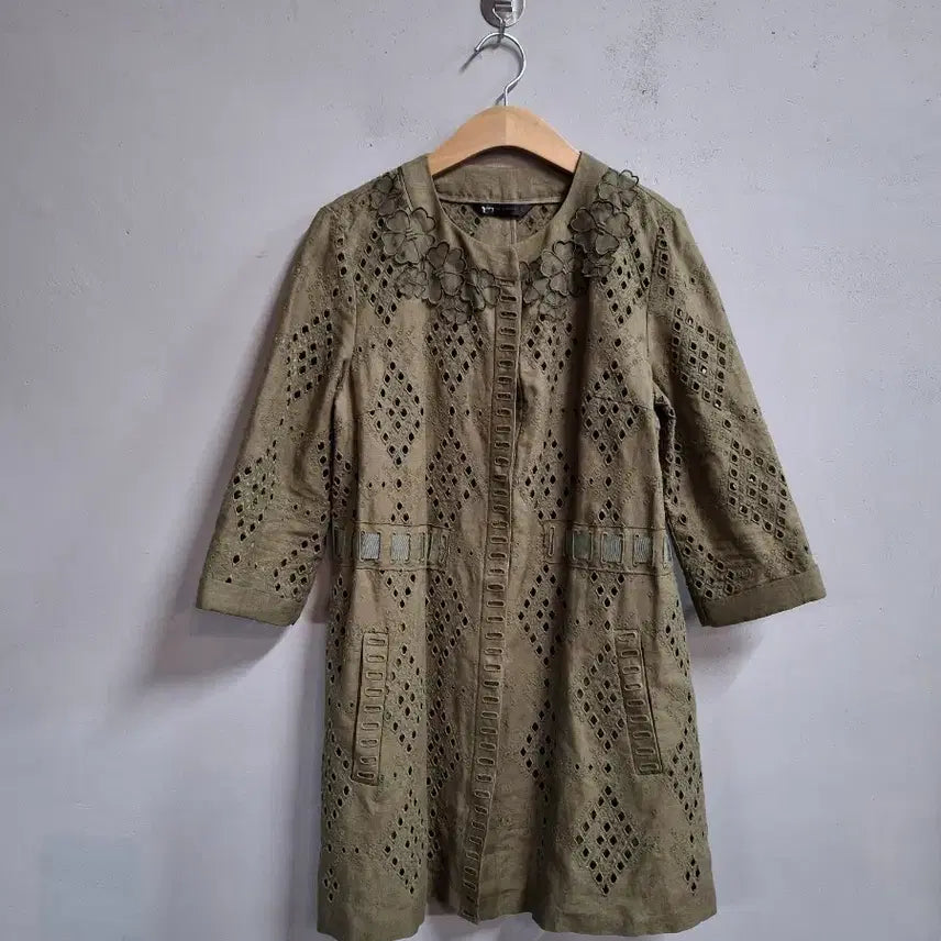 [SOLD OUT] givy VID STOCKHOLM 카키색 6부 자켓 S