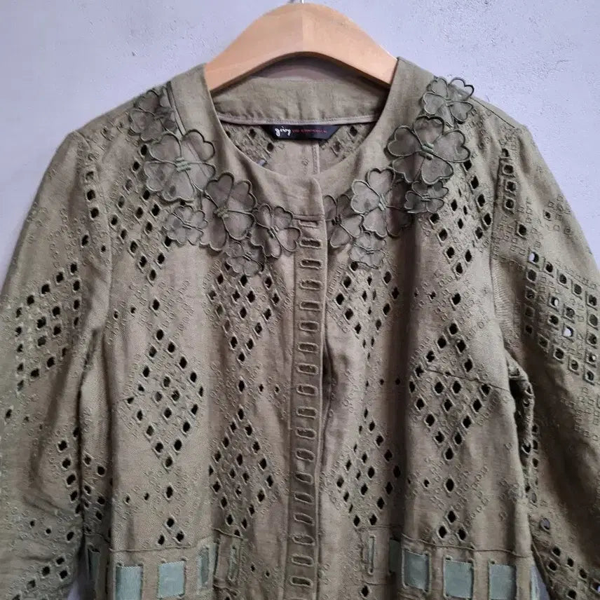 [SOLD OUT] givy VID STOCKHOLM 카키색 6부 자켓 S