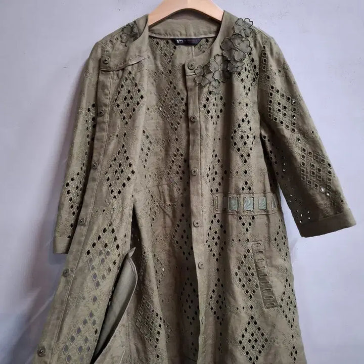 [SOLD OUT] givy VID STOCKHOLM 카키색 6부 자켓 S