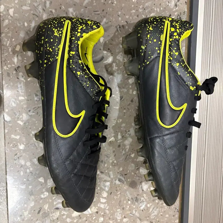 [BUNJANG] Nike Tiempo Legend Soccer Cleats / 티엠포 레전드 선수용 270사이즈