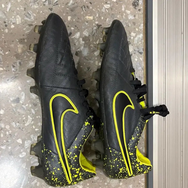 [BUNJANG] Nike Tiempo Legend Soccer Cleats / 티엠포 레전드 선수용 270사이즈