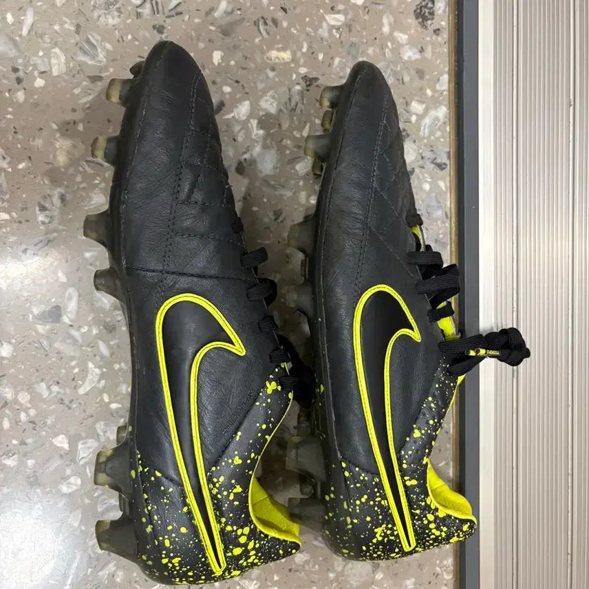 [BUNJANG] Nike Tiempo Legend Soccer Cleats / 티엠포 레전드 선수용 270사이즈