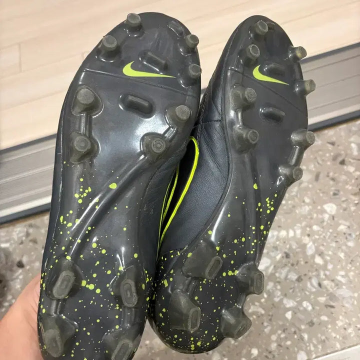 [BUNJANG] Nike Tiempo Legend Soccer Cleats / 티엠포 레전드 선수용 270사이즈