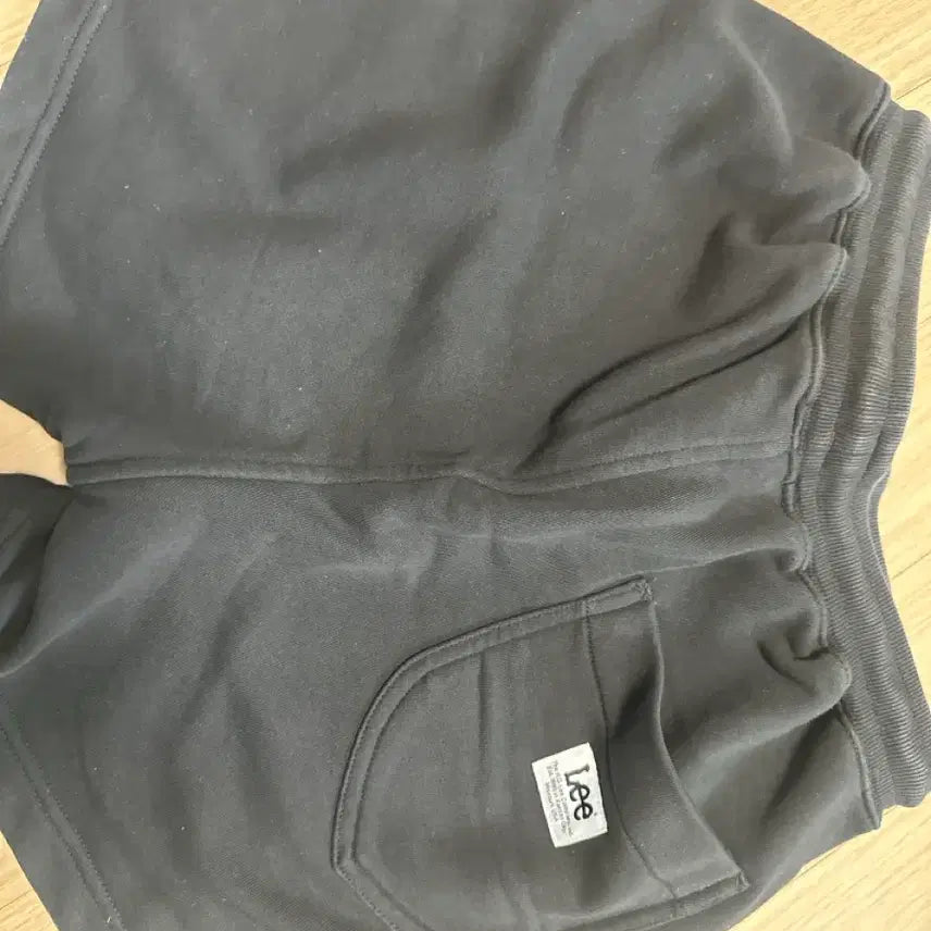 [SOLD OUT] LEE 검정 반바지