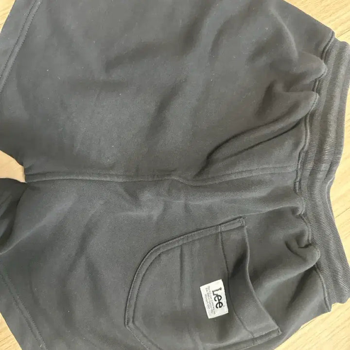 [SOLD OUT] LEE 검정 반바지