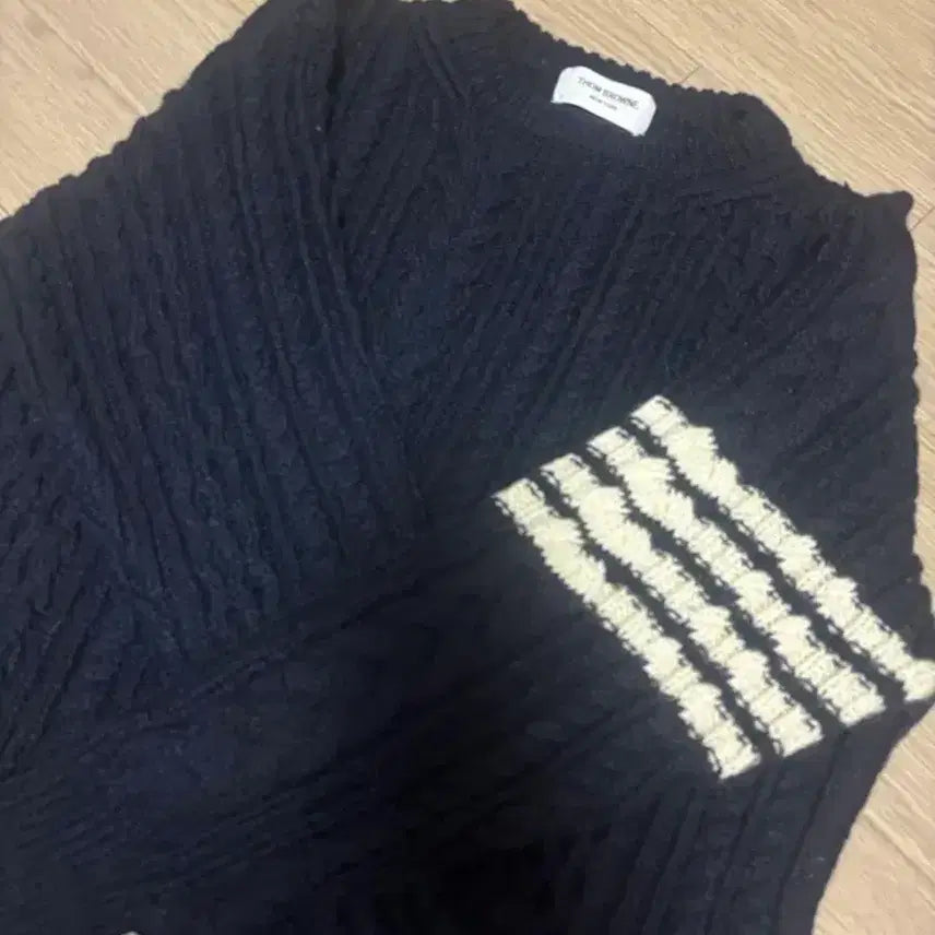[BUNJANG] Thom Browne Donegal Cable Knit Sweater / [A급/신형/5] 톰브라운 네이비 아란 도네갈 케이블 니트 5사이즈 신형