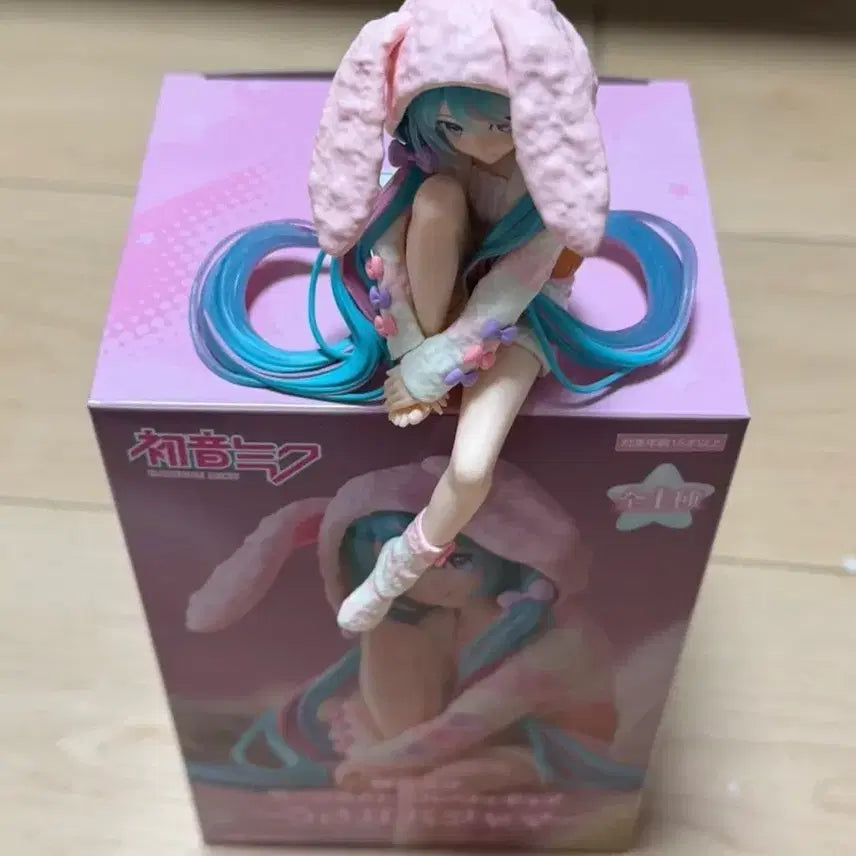 [BUNJANG] FuRyu Hatsune Miku Rabbit Pajama Noodles Stopper Figure Pink Ver / 후류 하츠네 미쿠 토끼 파자마 누들스토퍼 피규어 핑크 ver