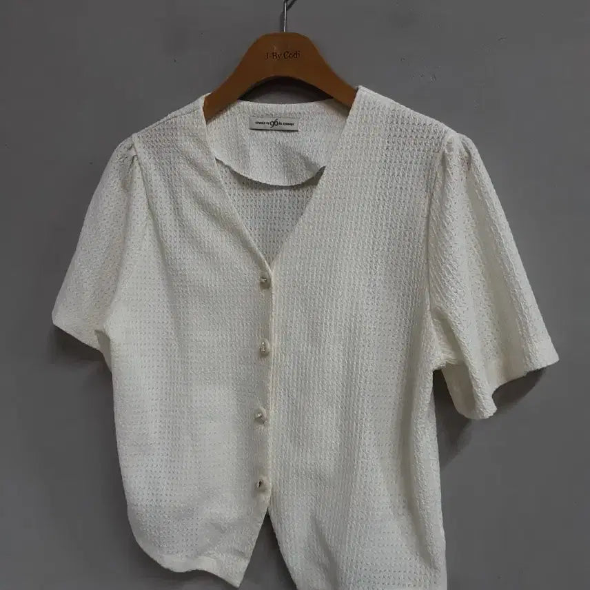 [BUNJANG] Ninesix New York White Short Sleeve Cardigan / 나인식스 뉴욕 화이트 반팔 가디건(택제거 새상품) 66