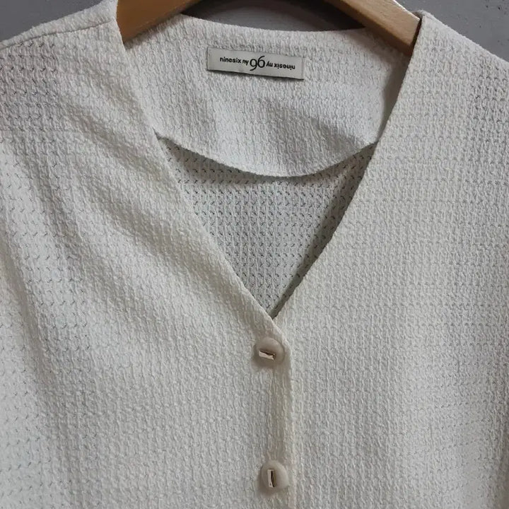 [BUNJANG] Ninesix New York White Short Sleeve Cardigan / 나인식스 뉴욕 화이트 반팔 가디건(택제거 새상품) 66