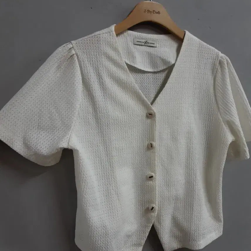 [BUNJANG] Ninesix New York White Short Sleeve Cardigan / 나인식스 뉴욕 화이트 반팔 가디건(택제거 새상품) 66