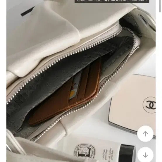 [BUNJANG] Ably Shirring Mini Shoulder Bag - Black / 에이블리 셔링 미니 숄더백 블랙