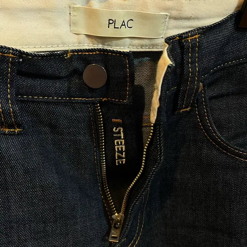 [BUNJANG] PLAC Straight Raw Denim Jeans (30) / PLAC 플랙진 남성 스트레이트 생지 데님 팬츠(30)