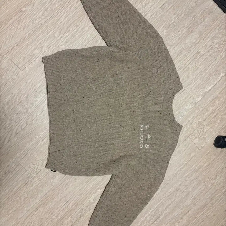 [BUNJANG] IAB Studio Sadler House Knit Plain L / 아이앱 세들러하우스 니트 플레인 L