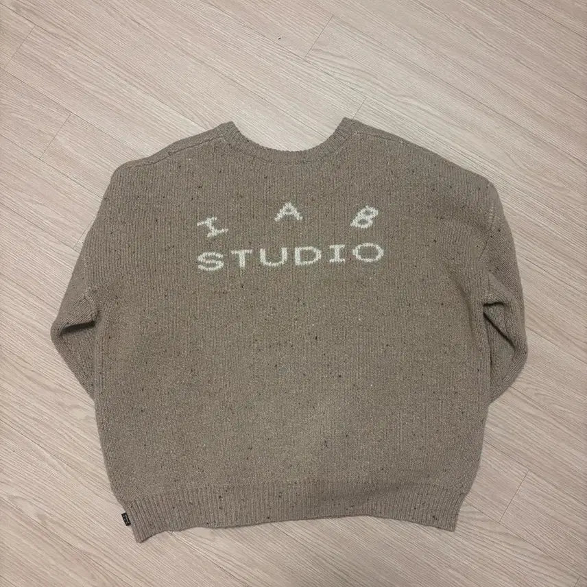 [BUNJANG] IAB Studio Sadler House Knit Plain L / 아이앱 세들러하우스 니트 플레인 L