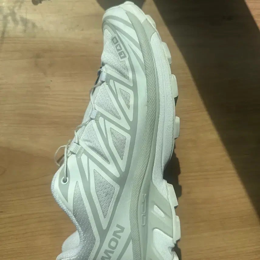[SOLD OUT] 살로몬 XT-6 화이트