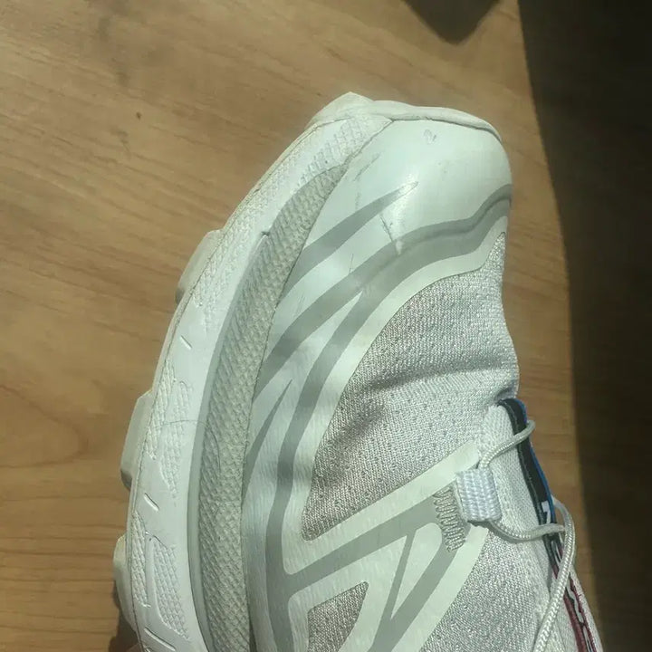 [SOLD OUT] 살로몬 XT-6 화이트