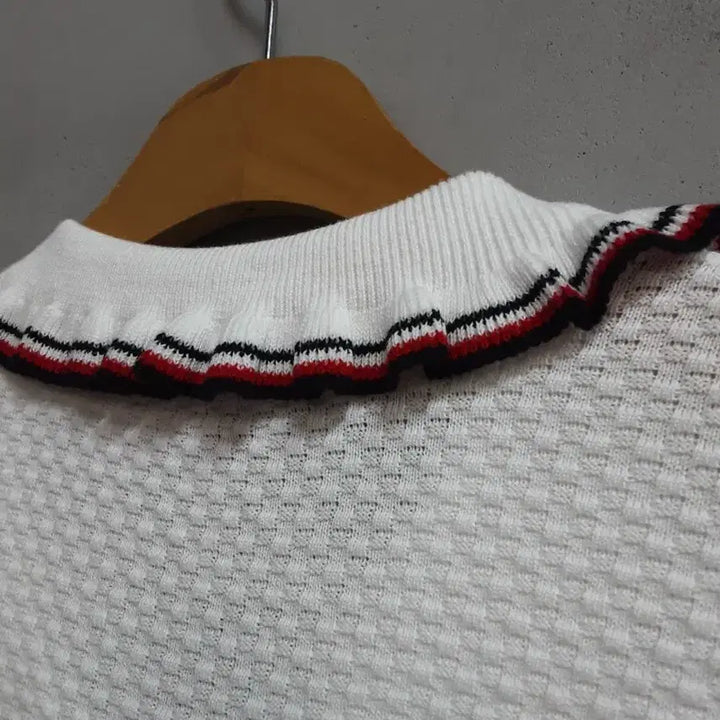 [SOLD OUT] 택새상품) 타미힐피거 화이트 카라 반팔 니트 M