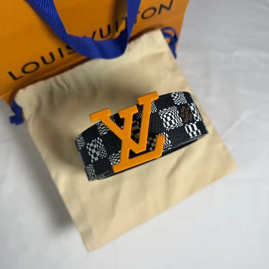 [SOLD OUT] [38/95사이즈]루이비통 다미에 LV 디스토티드 리버서블 남성 벨트