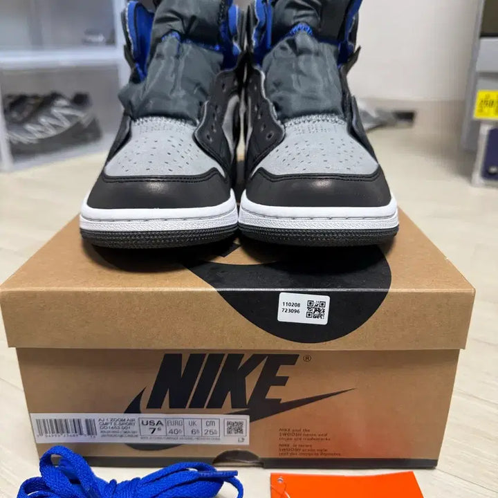 [BUNJANG] Nike Jordan 1 League of Legends Zoom Air CMFT Esports Sneakers / 나이키 조던1 리그 오브 레전드 줌 에어 컴포트 E스포츠 255